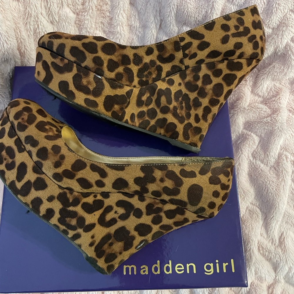 Leopard Wedges - Picture 5 of 6